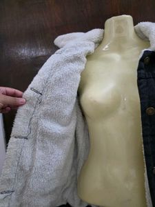 denim jacket with fur