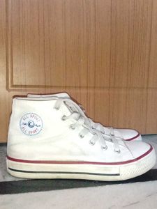 White Aesthetic Converse Shoes