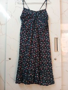 New DRESS BLACK 32 BUST
