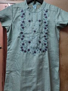 Beautiful High Neck Kurti With Dupatta