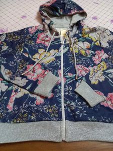 Sweatshirt With Hoodie  For Girls