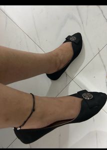 Black Pointed Toe Flats ✨