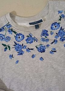 Macy's Karen scott blue Floral print sweatshirt
