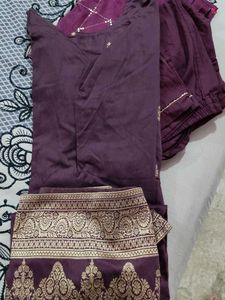 Elegant Purple &amp; Gold Printed Dress