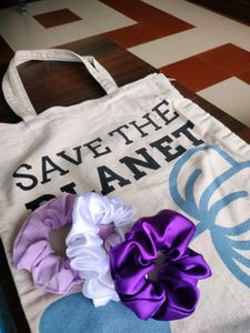 TOTE BAG WITH SCRUNCHEEZ🎉🤩🥳