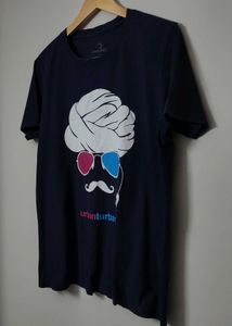 Onelinear Typographt Tshirt
