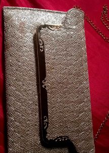 Elegant Beaded Clutch with Chain