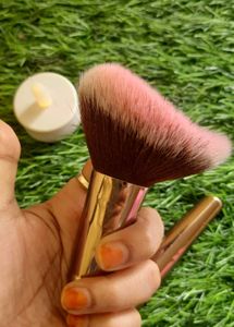 Broken Powder Brush✨️