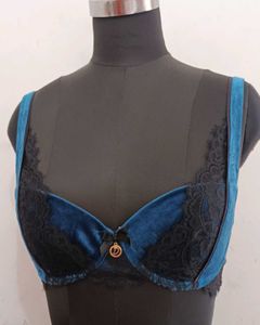 Branded Padded Velvet Bra..32D