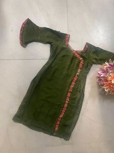 Stylish Green Suit With Pant/ Plazo