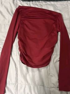 Offshoulder Y2K Top