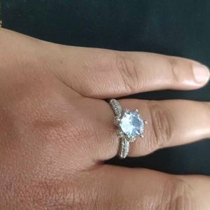 Sparkling Silver Ring