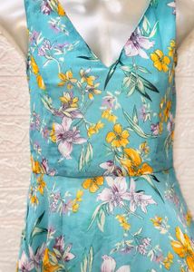 Sera Brand Floral Dress Small Size 30 Inches