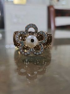 ✨️ Flower Pearl Bracelet ✨️