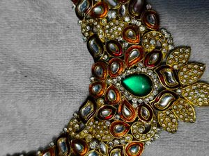 Elegant Kundan Necklace Set