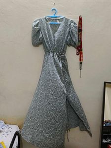 Maxi DRESS WITH ADJUSTABLE SIDE SLIT