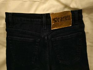 Skinny Jeans In Navy Blue Color