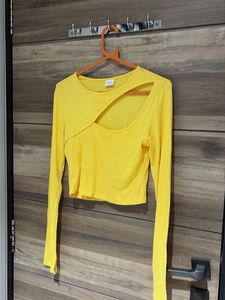 Chic Yellow Cutout Long Sleeve Top