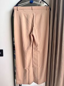 H&amp;M Wide-Leg Tailored Trousers
