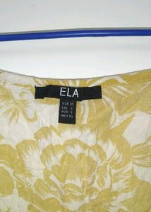 Pinteresty V Neck Cutest Top/ Perfect Detailing