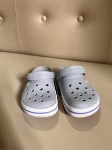 Crocs Comfortable Clogs
