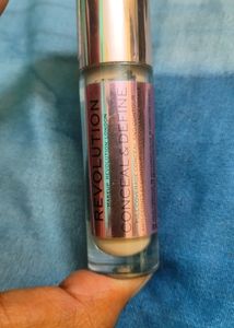 Revolution Concealer - conceal And Define