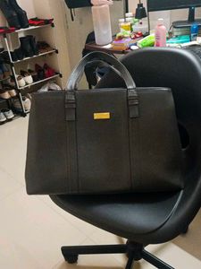 Elegant Black Tote Bag Leather Wrangler