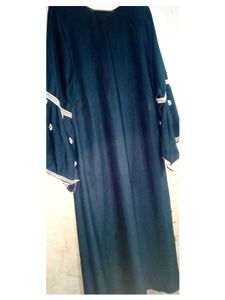 Heavy Fabric Abaya With Thread Embroidery