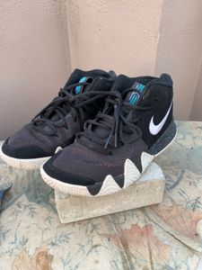 *Final Sale* Nike Kyrie 4 Sport Shoes
