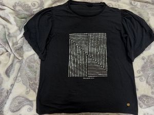 Black Graphic Print T-Shirt