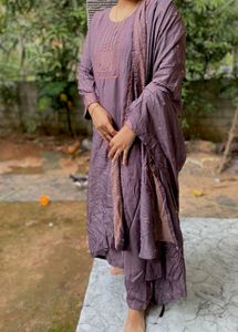 Elegant Purple Embroidered Kurta Set