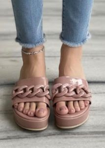 Chic Chain Detail Slides