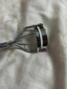 Eyelash Curler