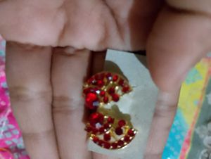 Beautiful Red Pendant With Stud Earrings 💞