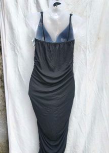 I. Chic Black Midi Bodycon Dress