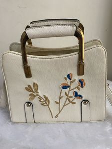Sling Bag(price Crashed)