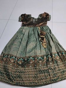 Ethnic kids green Gown...