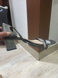 Elegant Black Heeled Sandals