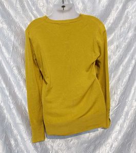 Sale 🌲🌲Zara Mustard Knit Sweater 💛