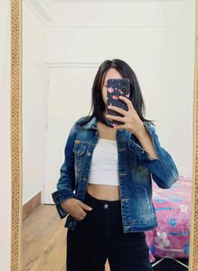 New Jeans Jacket.. Fits For Size Small & Medium