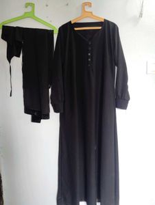 Black Abaya Set With Nakab