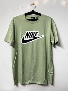 Nike Pista Green T-shirt