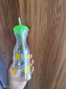 Cute Sipper Bottle With Straw