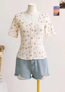 Floral Print White Slim Fit Top For Women 💗