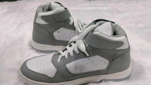🔥 KILLER Brand New Sneakers 🔥