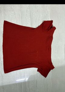 Rust off shoulder top with black h&amp;m shorts