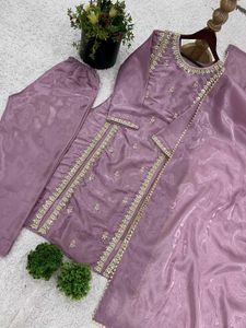 Beautiful Pakistani Suit🦢✨