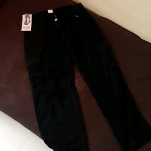 BLACK BAGGY UNISEX JEANS