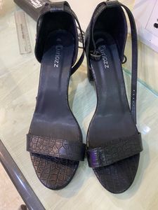 Black Heel