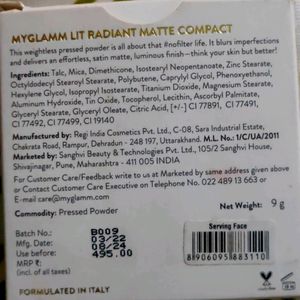 MyGlamm lit Radiant Matte Compact